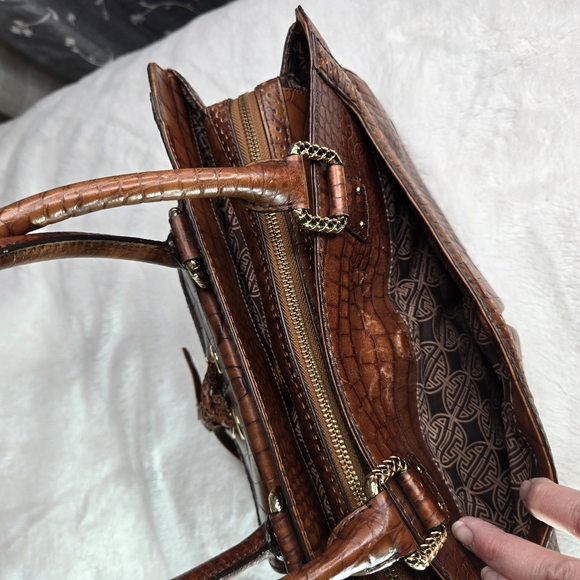 Antonio Melani Bags - Picture 5 of 16